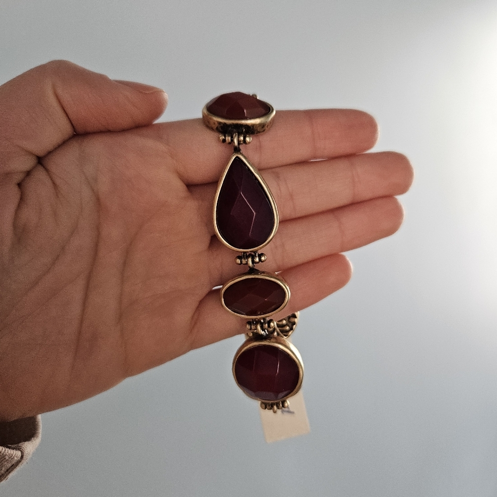 Elegant Gold and Red Women's Bracelet